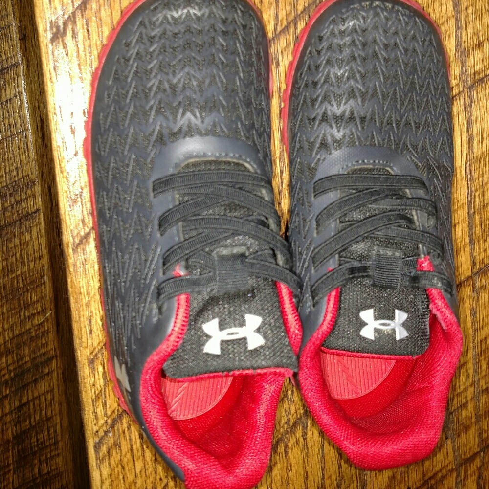 Little boys toddler under armour shoes